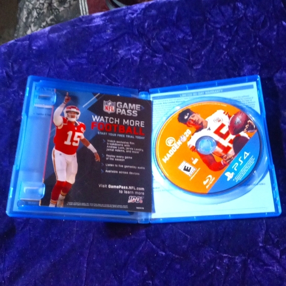 Lot 38 Ps4 Madden 20 NFL GAME - Picture 2 of 4
